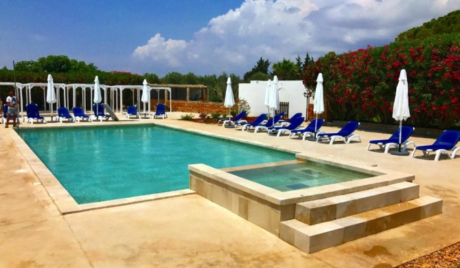 RELAIS MASSERIA CASINA DEI CARI