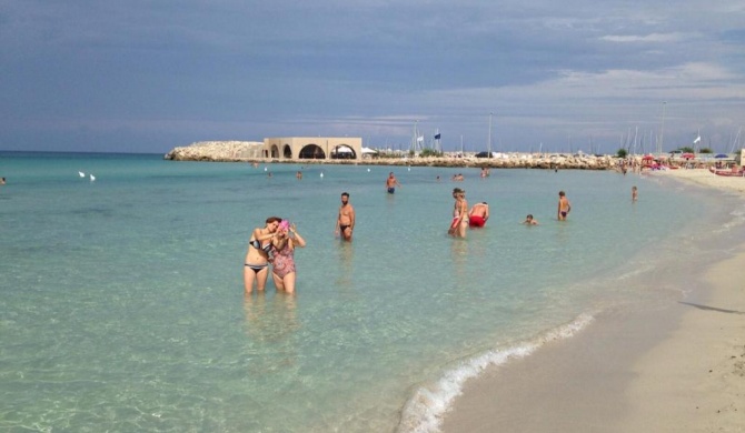 Villa Claudio a pochi passi dal mare