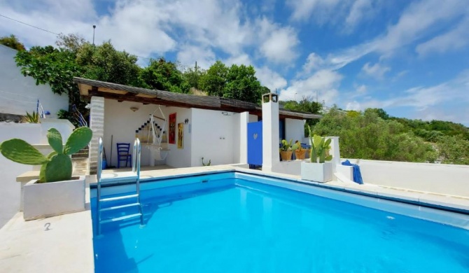 BLU SUITE COTTAGE SUL MARE e SWIMMING POOL