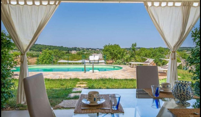 TRULLO PARADISE,PISCINA PRIVATA 6,8 PERSONe