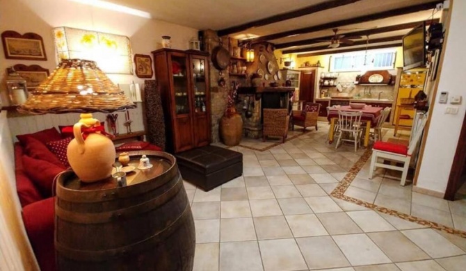 Casa Vacanza-Suggestiva tavernetta a pochi km dal mare