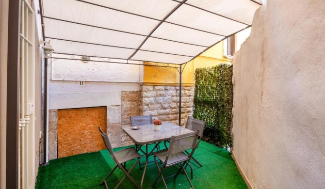 IL CORTILE DEGLI ULIVI Apt Oleandro with covered patio