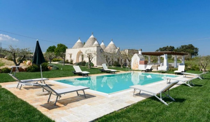 Trulli Terrarossa con Piscina