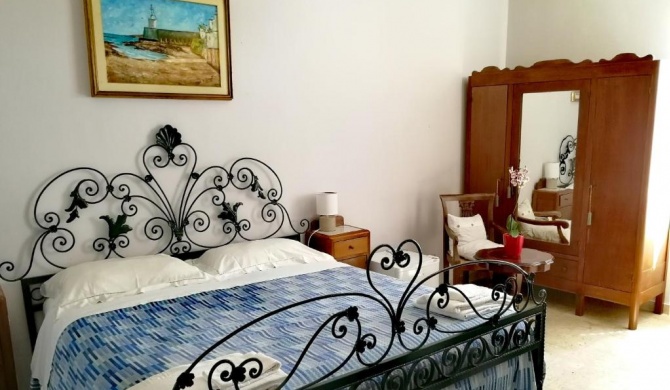 B&B Faro Bianco