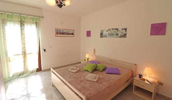 Central Apartment With Wi-fi, Air Conditioning And Balcony; Pets Allowed